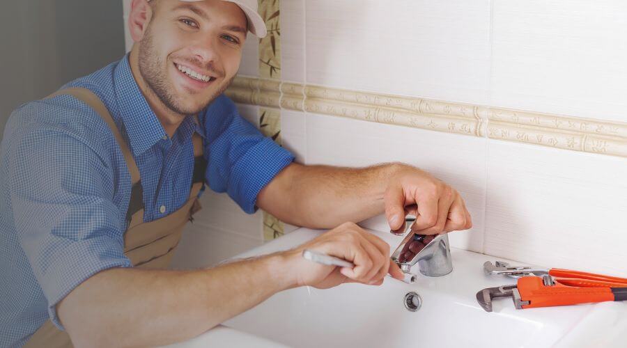 Professional clogged drains services in North Franklin, CT